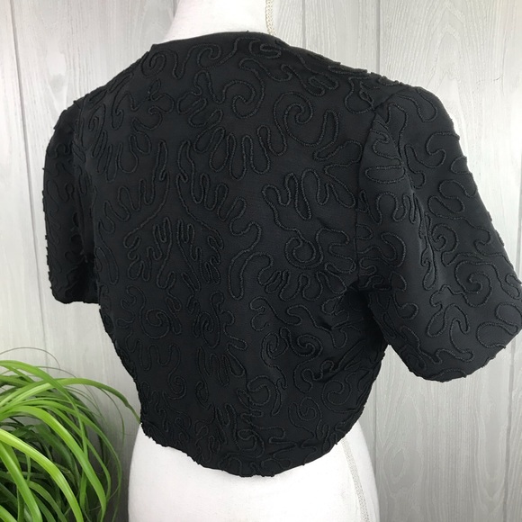 Vintage Frank Usher black cropped raised pattern short sleeve tie front jacket - Picture 8 of 11